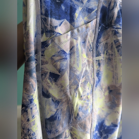 2 Pair Women's Athletic/Performance Leggings size XL - Picture 12 of 16